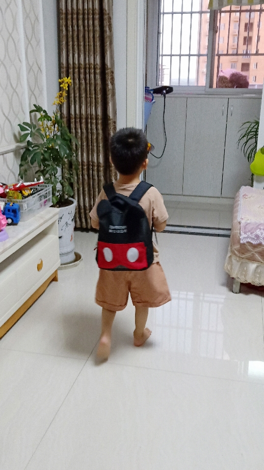 免费使用小英才幼儿园书包性价比高吗?使用后测评