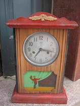 It is still intact and can be used as a cultural revolution clock. The old mechanical clock has a red lantern to mark the oath to be the successor of the revolution.