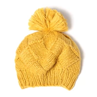 Желтый, стили и детали различаются, отправляются случайным образом.