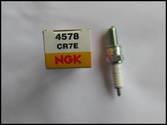 Locomotive NGK Wood Superman Fuxing Sapphire Wood GZ Light Ride CR7E Japanese spark plug