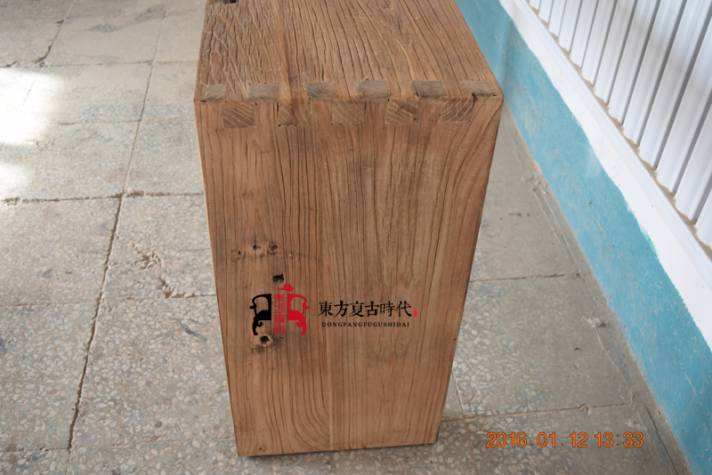 Nội thất bảng điều khiển cũ, thanh cửa, trường hợp bạch đàn, bàn bạch đàn phong hóa, phong cách retro Trung Quốc - Bàn / Bàn giá bàn thờ