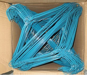 Dry washing shop Laundry shop Disposable Iron Wire Spray Plastic Hanger 500 boxes (washing material wash material)