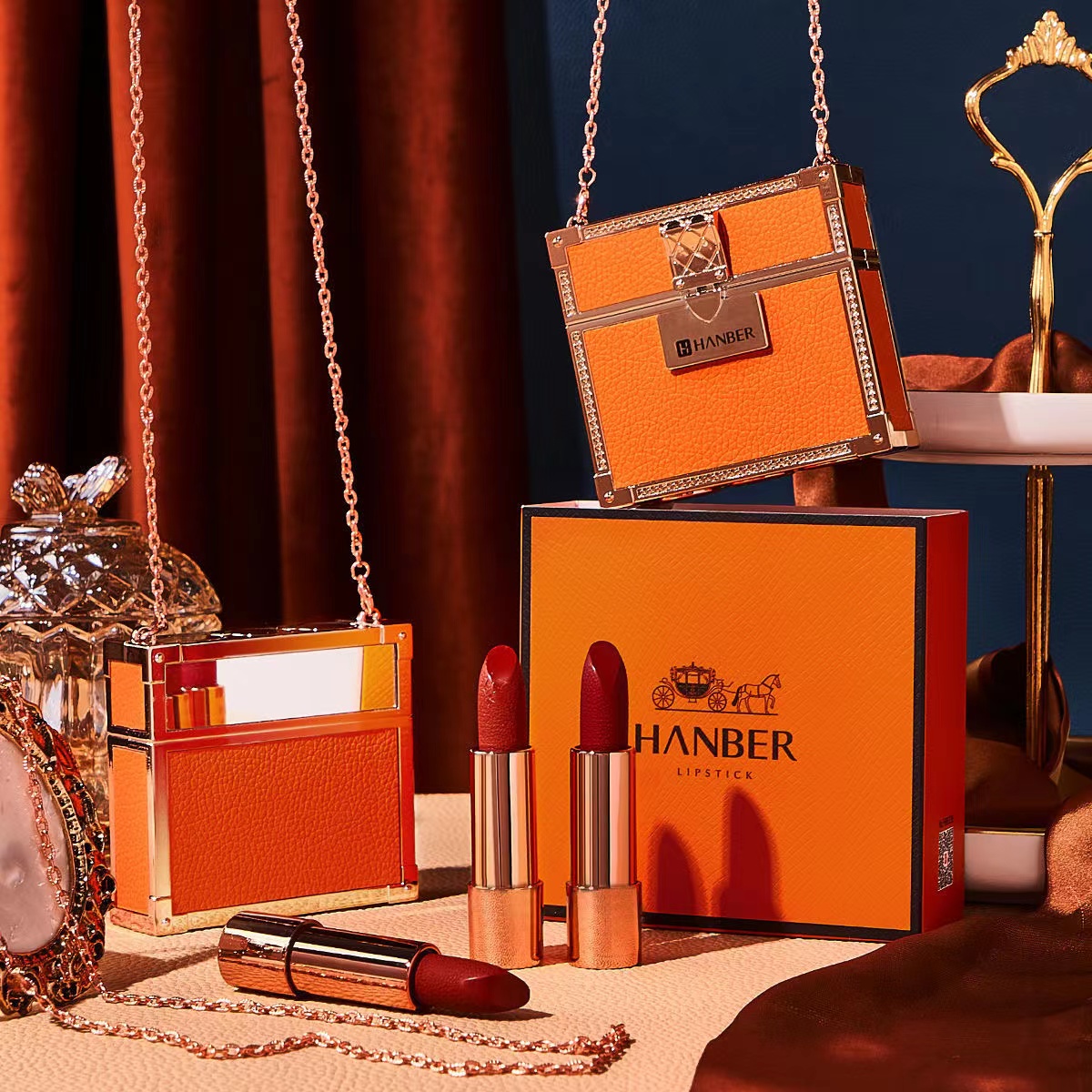 Douyin leather bag lipstick gift box bright color velvet lipstick three-piece set does not fade non-stick cup plain makeup white birthday