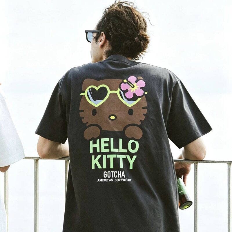 Hello Kitty Black Leather Hello Kitty Collaboration Gotcha New Style American Retro Short-Sleeved T-Shirt for Men and Women Couples
