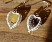 {Sour milk slip} Garnet Tangling stone 925 silver earrings