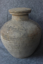 Battle State Grey white Taumb with large pottery jar ancient Park pottery diameter 24 High 29 cm fidelity with lid ZZ 2102