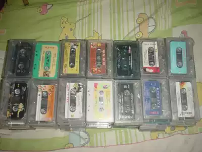 Used box leather-free music tape collection