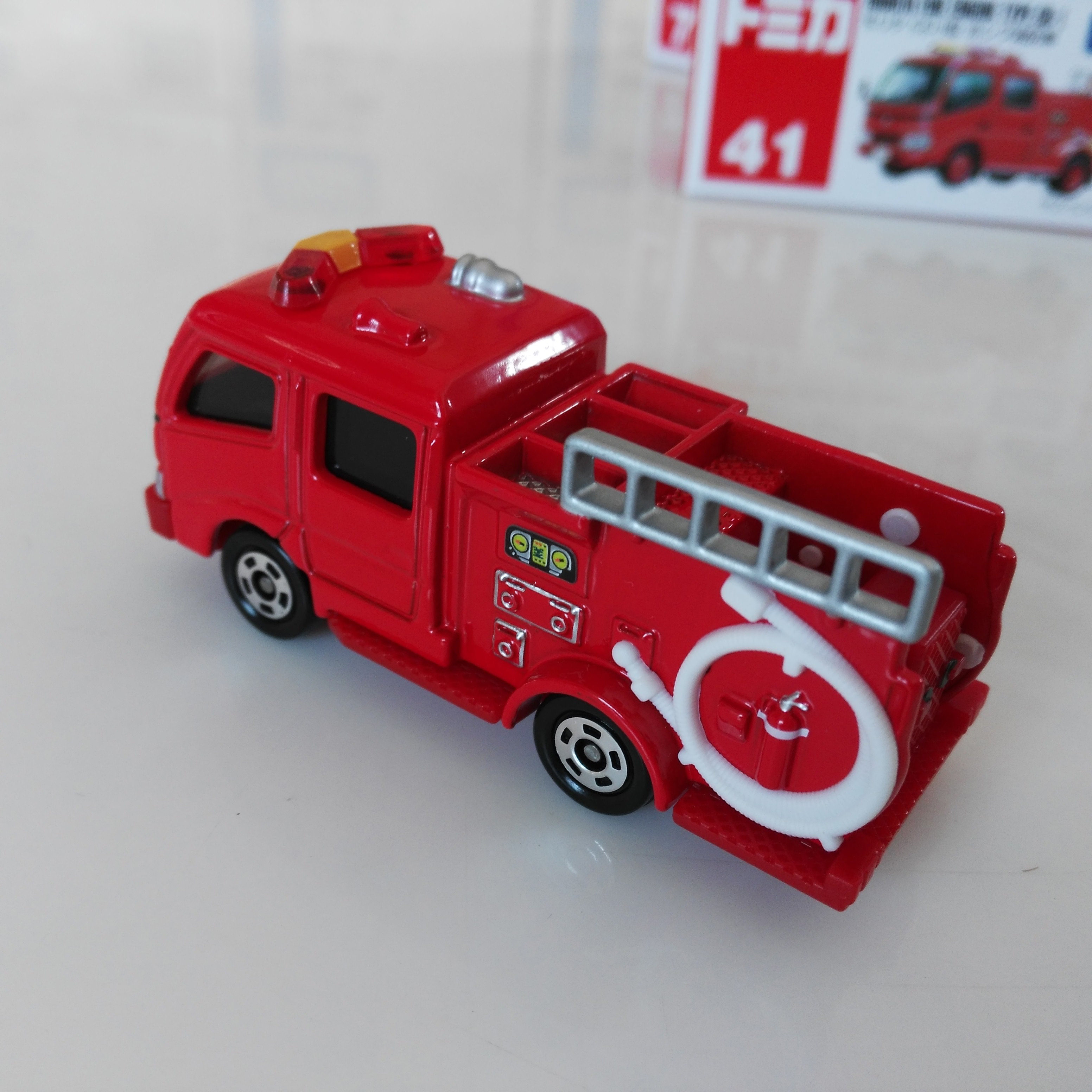 Tomy多美卡合金車模仿真小車消防雲梯救援車救護車救助車直升機