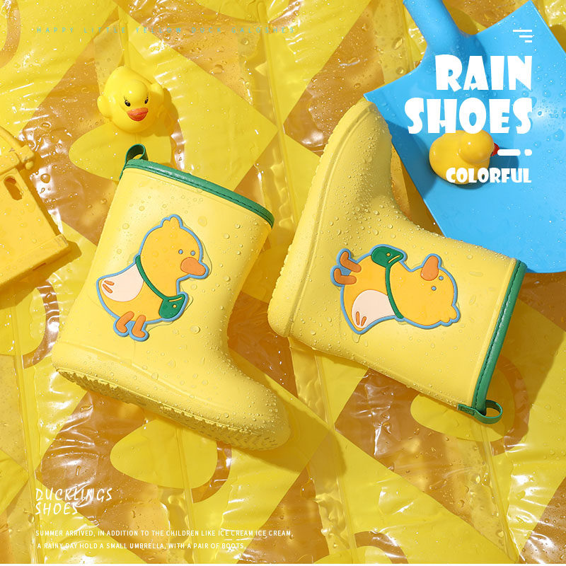 Children's rain boots male and female children 3 years old and 5 years old cartoon rain boots yellow duck kindergarten student suit modern fashion