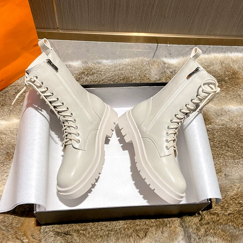 Martens, белые короткие сапоги, утепленные универсальные ботинки в английском стиле на платформе, коллекция 2023, в британском стиле, средней длины