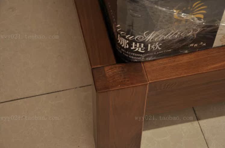 Đồ nội thất bằng gỗ sồi nguyên chất phòng ngủ gỗ bốn mảnh bộ đồ nội thất hiện đại tối giản màu gỗ tối ghế sofa thông minh