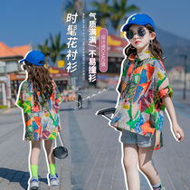 Girl Shirt 2022 Summer New Korean Version Children 100 Hitch Ocean Ometric Graffiti Blouses Big Child Lining Tide