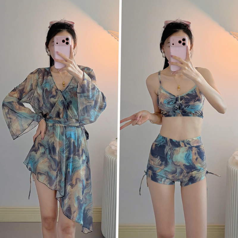 Resort-Style Two-Piece Swimsuit for Women, Printed V-Neck Tie Waist Slimming Hot Spring Outfit, Pure and Sexy Swimwear