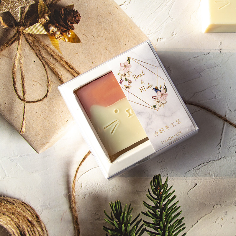 Hand-made soap and cat children with handwashing handbags giftWash handsoap custom soap handmade soap cute