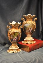Deposit: 5880 for the full price. A pair of fully hand-painted double-sided vases around 1830. Orange-pink. Height: 33 x 5 x 19.