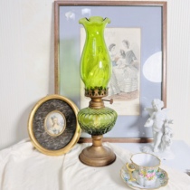 Spot early 1800s super eye-catching green flower bud cover old oil lamp European kerosene lamp