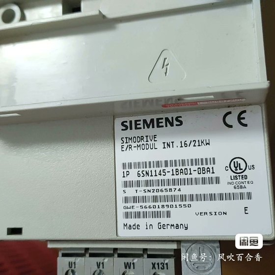 Siemens 6SN1145-1BA01-0BA1 덮개가 없고 거의 완전한 상태입니다.