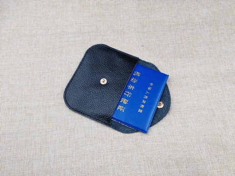 Кожаный кошелек, сумка через плечо, маленькие ультратонкие монеты, бумажник, простой и элегантный дизайн, из натуральной кожи, в корейском стиле