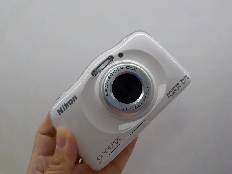Nikon, камера для студентов, карты