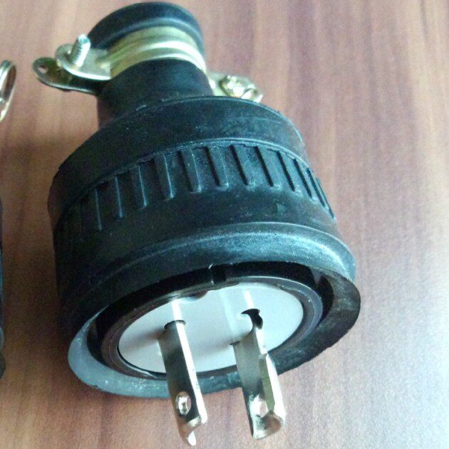 Imported Taiwan Longlight LKEW electric wood rotatable lead type anti-drop 20A plug LK8220