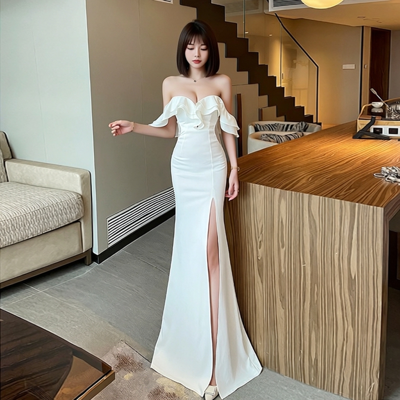 Light Luxury Niche Design Birthday Evening Dress with Fashionable Elegance and a High-End Feel, Featuring Ruffled Off-The-Shoulder Design for Parties