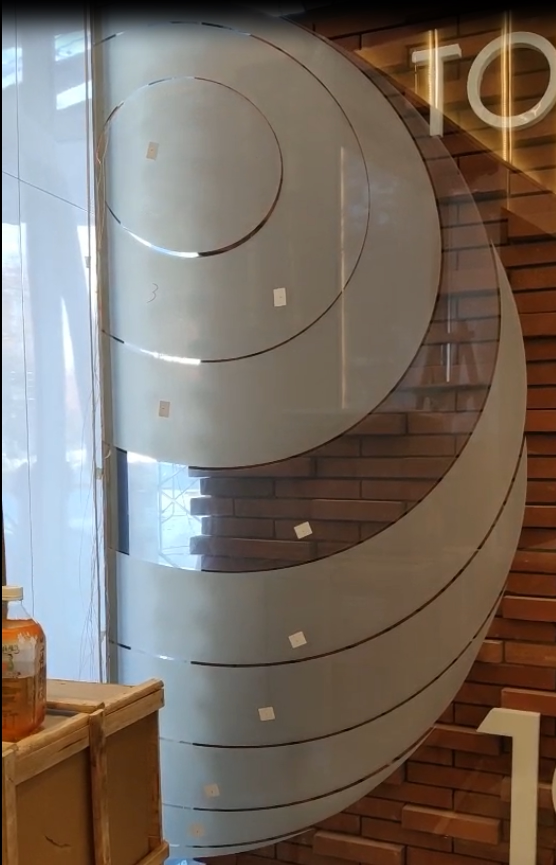 Intelligent dimming glass custom shaped self-tape film electro-control art gradient high transmittance glass manufacturers direct sales