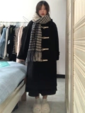 Черная женская шерстяная одежда с роговыми пуговицами, новинка 2025 года, осень и зима, новая шерстяная одежда, высококачественная, очень красивая, подходит для маленьких людей