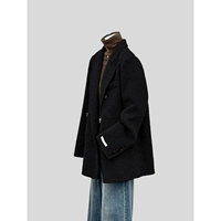 Угольно черный