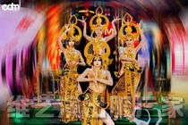 Golden Dai ethnic group Wind performance out of Thailand Exotic Theme Show Nightclub Party Gogo Atmosphere Leading Dance Suit