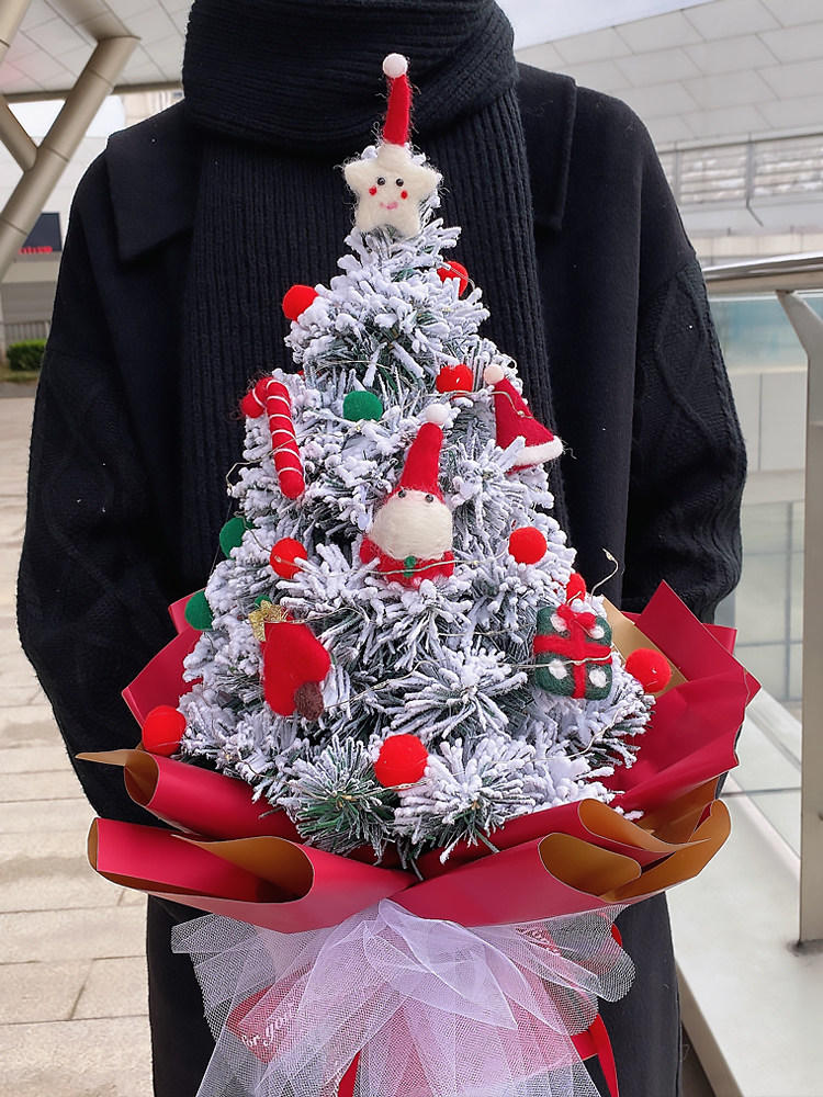 Vibrato holding Christmas old man bouquet finished male and female friends creative gift diy tree handmade material package