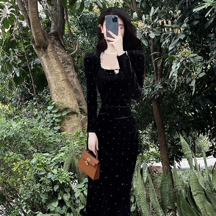 High-End Feminine Little Black Dress, Retro and Gentle, High-End Velvet Slimming Long-Sleeved Black Dress, Fishtail Skirt High-End Feminine Little Black Dress, Retro and Gentle, High-End Velvet Slimming Long-Sleeved Black Dress, Fishtail Skirt