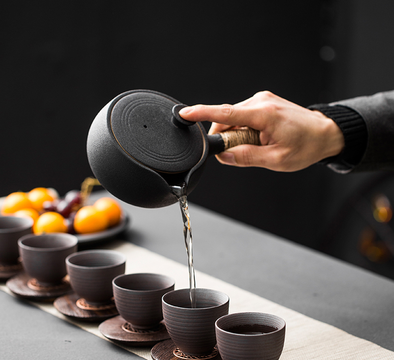 The Japanese side of coarse pottery pot of large manual cooking pot kung fu tea tea hot base temperature of black tea