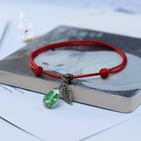 Браслет из красной нити, четырехлистный клевер