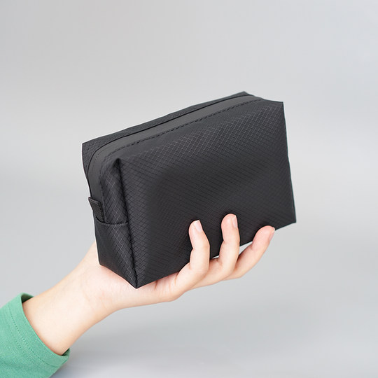 Large capacity waterproof and dustproof cosmetic bag