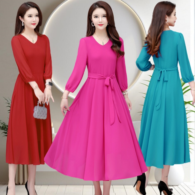 Chiffon Dress 2026 New Style, Autumn Long Dress with Long Sleeves, V-Neck, Plus Size, Elegant, Slimming, Tummy-Covering, Large Hem Long Dress Chiffon Dress 2026 New Style, Autumn Long Dress with Long Sleeves, V-Neck, Plus Size, Elegant, Slimming, Tummy-Covering, Large Hem Long Dress
