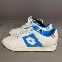 Белый и синий