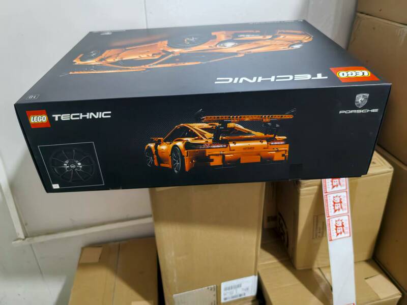 Lego 42056 Porsche Gt3Rs Sports Car Mechanical Technology Set High-Difficulty Building Block Collection Gift Lego 42056 Porsche Gt3Rs Sports Car Mechanical Technology Set High-Difficulty Building Block Collection Gift