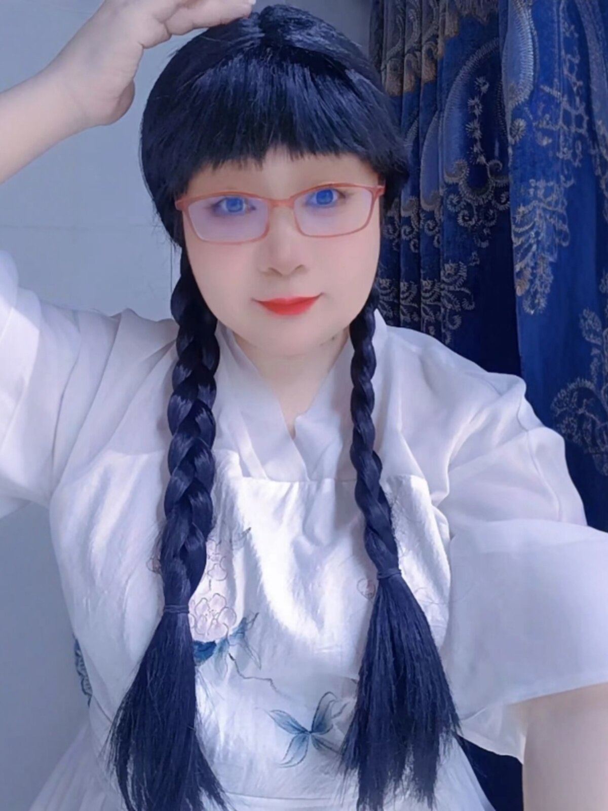 Wednesday Addams Wig with Braids, Double Braids, Wednesday Black Bangs Cosplay Performance Wig