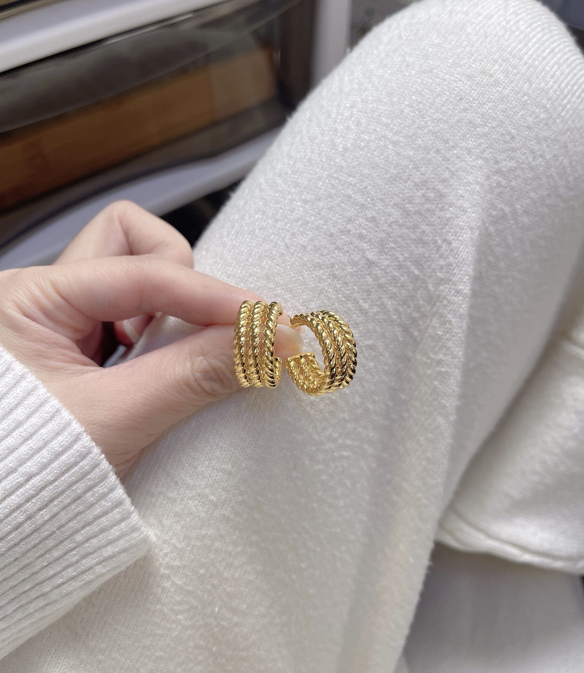 Yan Ximengya Gold Pure Gold Jewelry Necklace and Earrings Special Shot in Live Stream