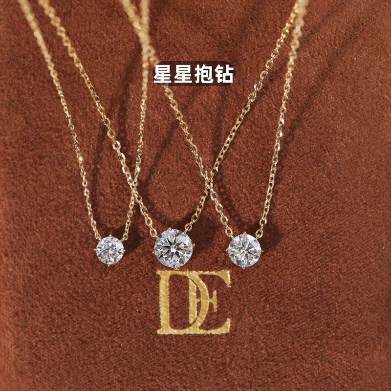 Star-Shaped Diamond Four-Claw Clavicle Chain, 18K Gold, Lab-Grown Diamond, Brilliant Cut Version, Delicate and Compact, Classic and Versatile