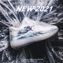 Wenzhou 501 photography Male and female shoe and foot model shooting photo Hong Kong Style Literary Hotel Super popular canvas shoes