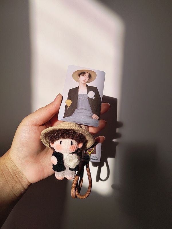 Handmade Crochet Q-Version Wang Yibo Camellia Luffy Costume Doll Keychain Pendant Bag Gift Support Gift Handmade Crochet Q-Version Wang Yibo Camellia Luffy Costume Doll Keychain Pendant Bag Gift Support Gift