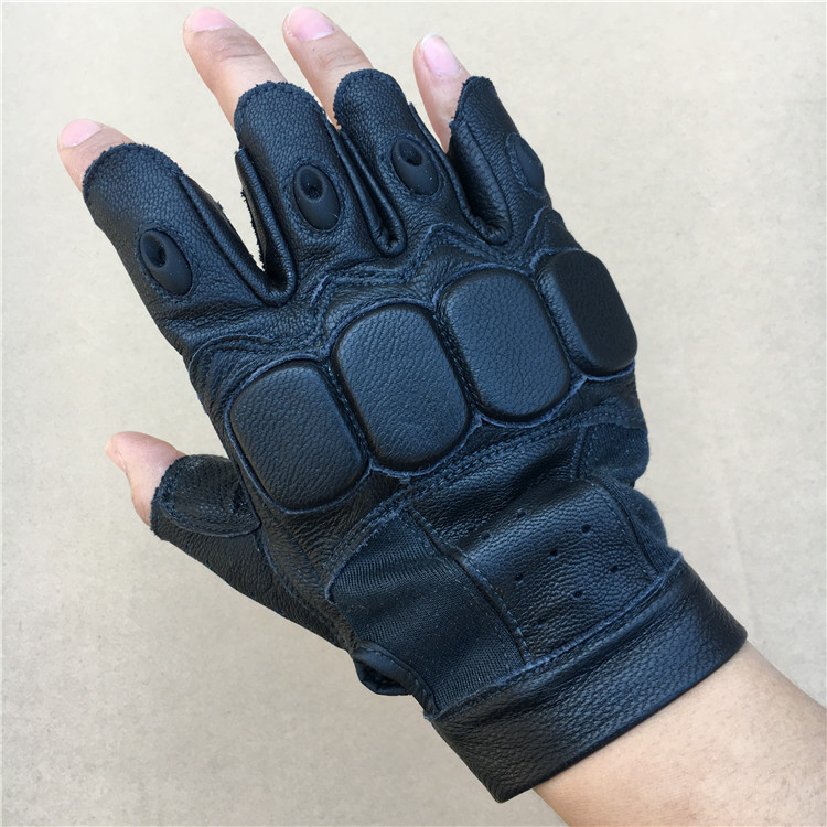 Dou Diu Sheepskin Half-Finger Combat Gloves