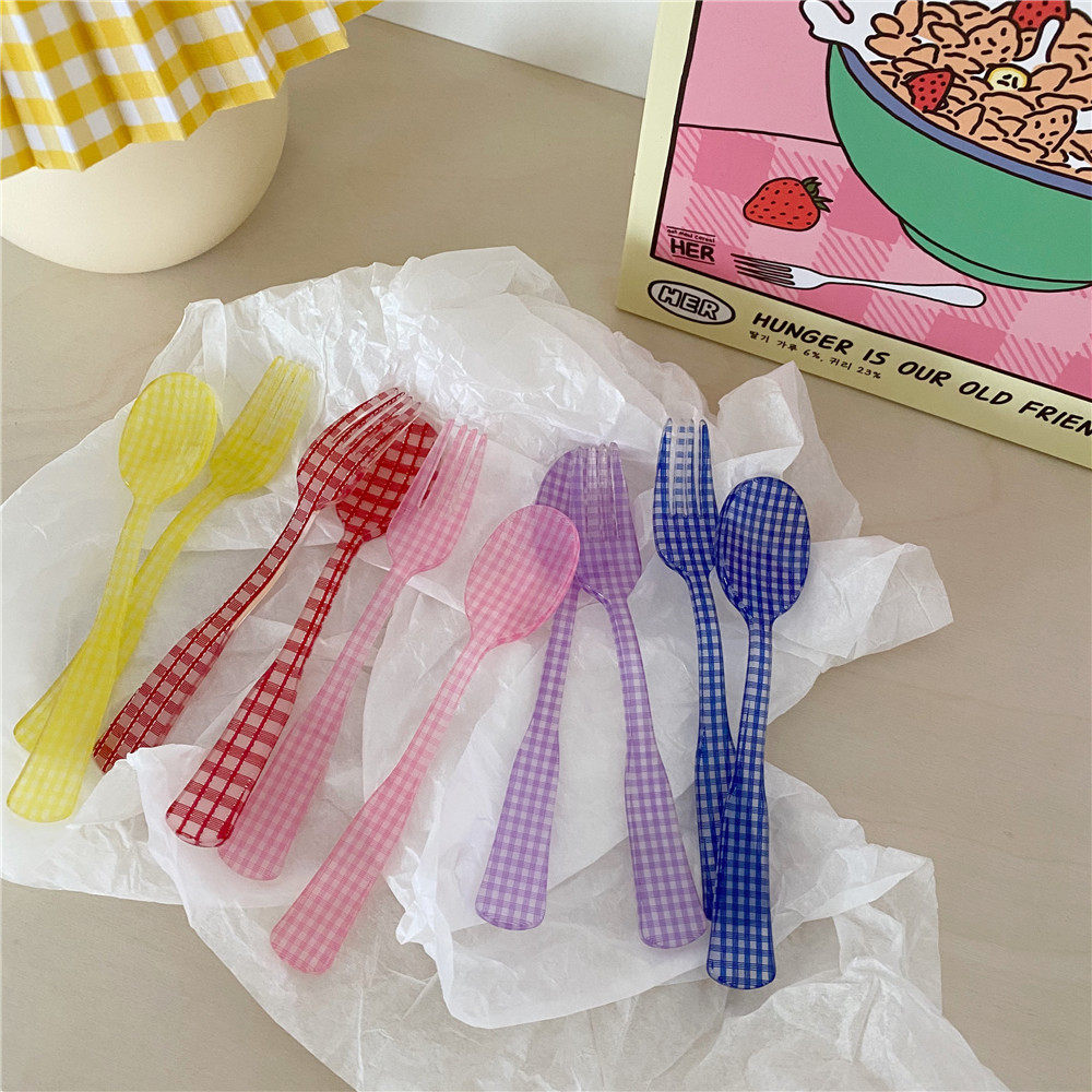 South Korean ins with the same retro French style grindh fork spoon homemade sweet pitchfork cake spoon red yellow