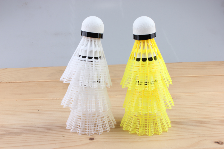 Đào tạo nylon chính hãng Cầu lông nhựa bay cầu lông ổn định cho vua đào tạo thi đấu giá quả cầu lông