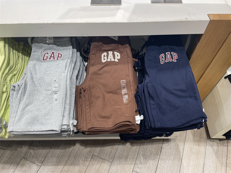 Gap Men's Logo French Loop-Knit Soft Sweatpants 2023 New Trendy Men's Loose Shorts 589665 Spring and Summer