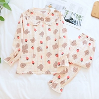 Пижамный комплект из креповой головы медведя темно-бежевого цвета в клетку