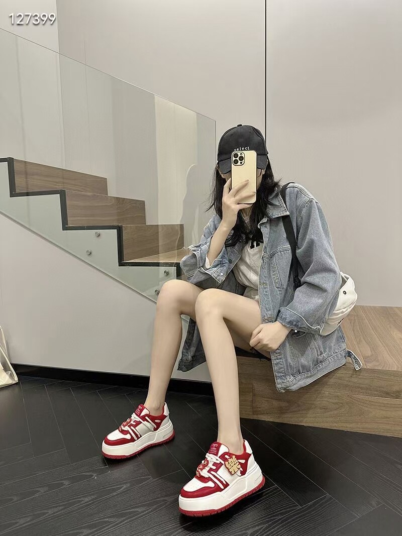 休闲主营潮流真皮女鞋小店