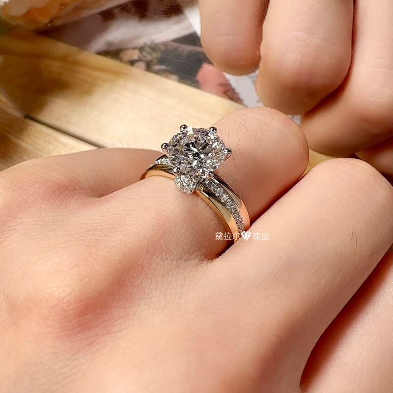 Igi Cultivated Diamond Ring for Women 18K Gold Three-Color Three-Ring Six-Claw Workers Make 2 Carat Personalized Wedding Ring Igi Cultivated Diamond Ring for Women 18K Gold Three-Color Three-Ring Six-Claw Workers Make 2 Carat Personalized Wedding Ring
