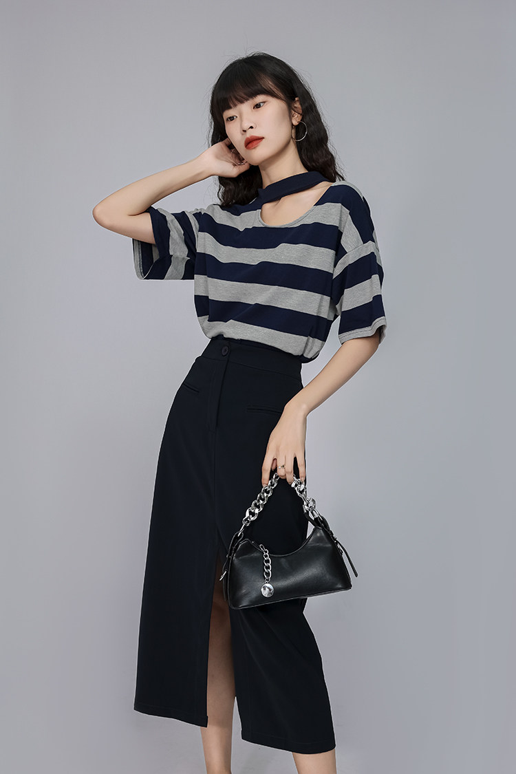 Стильные костюмы 「又巷」甜辣两件套裙2023年夏季新款条纹上衣搭开叉半身裙套装女